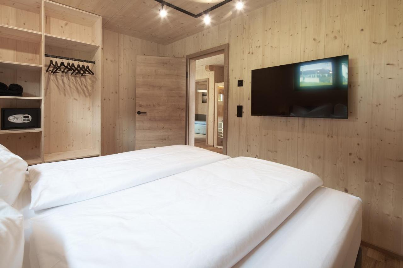 Black Forest Lodges - Gehobene Ferienwohnungen Mit Privatsaunas Tulfes Exterior foto